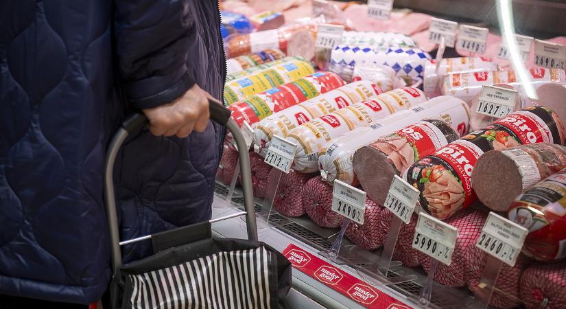 Politikai gumicsont lett az árréstop, pedig a kasszánál kevesebbet lehet fizetni