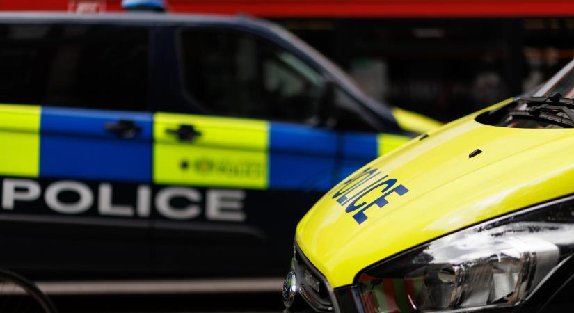 A rendőrség szerint nem terrorcselekmény az angliai vonaton elkövetett késeléses támadás
