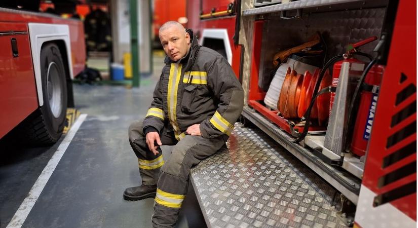 Három évtizede vigyáznak Veszprém biztonságára – három tűzoltó ünnepli szolgálati évfordulóját