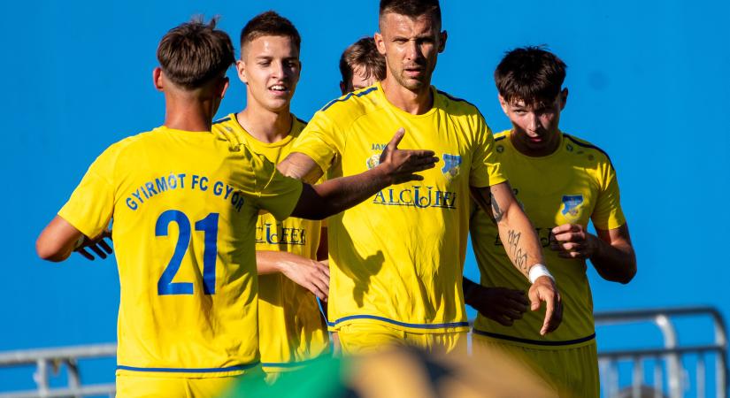 39 évesen is vezeti a góllövőlistát