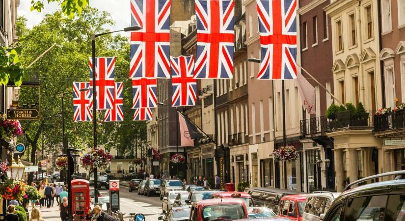 Hirdetik a migránsok, így kell visszaélni az európaiak nagylelkűségével