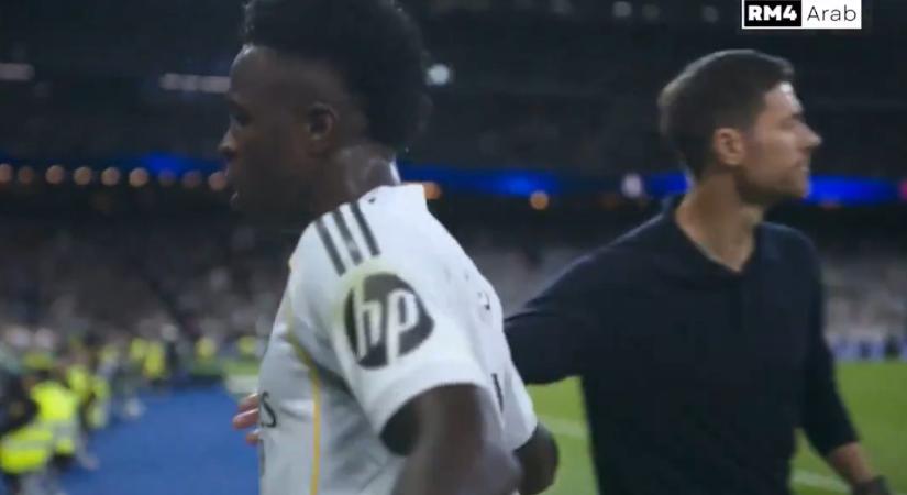 Xabi Alonso újra lecserélte, Vinícius Júnior reakcióját nézi fél Spanyolország
