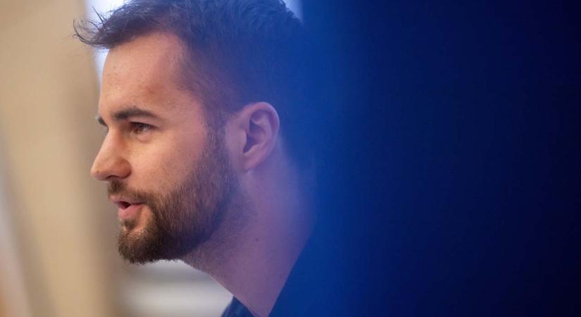 Kínos beszélgetés játszódott le Kapu Tibor és a Reggeli műsorvezetője között