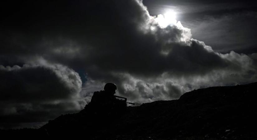 Hatan, köztük gyerekek is meghaltak az Ukrajnát ért orosz rakéta- és dróntámadásban