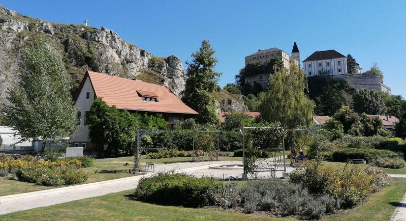 A Benedek-hegy – ahol Veszprém története és látványa találkozik