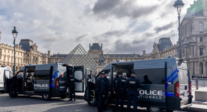 A Louvre-t nem egy "hollywoodi" profi banda rámolta ki