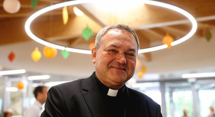 A fiatalokat várja együtt gondolkodásra a megyéspüspök