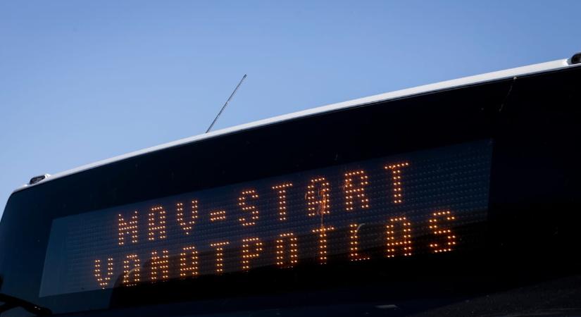Változtat a MÁV a pótlóbuszok menetrendjén a Székesfehérvár-Veszprém-Szombathely vonalon