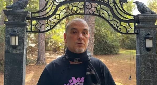 Idén is berendezte halloweeni kísértetkastélyát Phil Anselmo (videó)