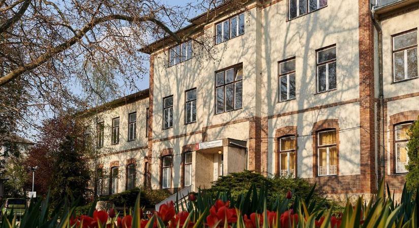 Jó hír a betegeknek: Esztergomban új, villámgyors kezelés segíti a gyógyulást