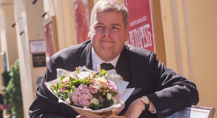 Hová tűntek a jó barátok? Roppant szomorú látványt nyújt Schmuck Andor sírja - Fotó