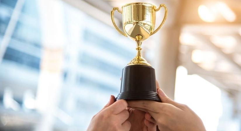 Kapu Tibor mellett két egyetemistát is díjaztak a Highlights of Hungary gálán