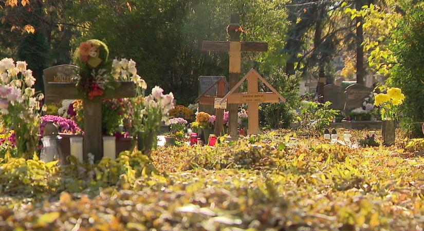 A kegyeleti hétvégén elhunyt szeretteinkre emlékezünk  videó