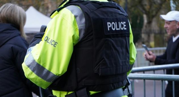 Nagy-Britanniában késelés történt egy vonaton: tíz sérült, közülük kilencen kritikus állapotban vannak