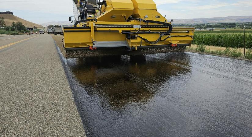 Útfelújítás jön ezen a településen – forgalmi és parkolási változások