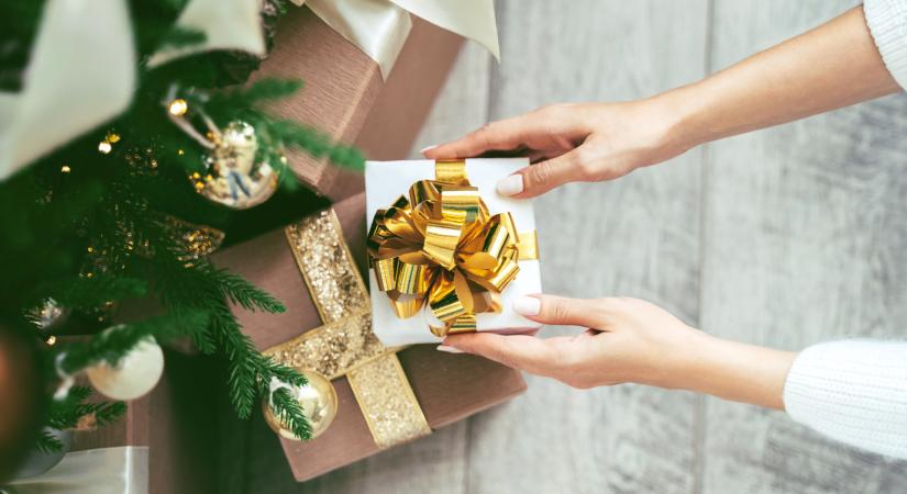 Kiszámolták: 44 400 forintnyi összeget jelentenek a vámok az amerikai családoknak