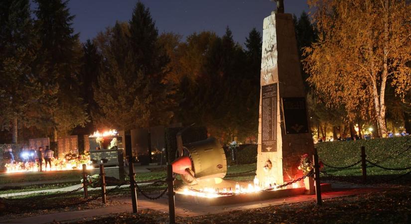 Közismert emberek és hősi halottak - sírhelyek Nyíregyházán, amelyeket sokan meglátogatnak