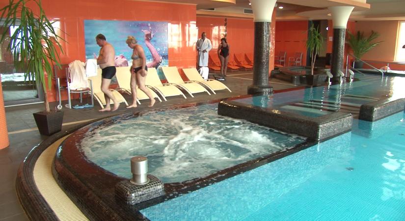 A Balatonon megteltek a szállásadó helyek az őszi szünetben  videó