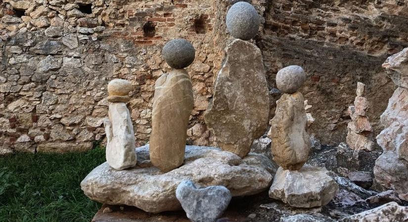 Kelemenek kőműveskednek