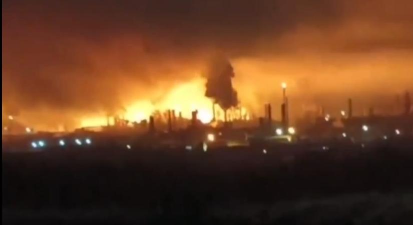 Ukrán drónok csaptak le az oroszok egyik legfontosabb fekete-tengeri olajkikötőjére