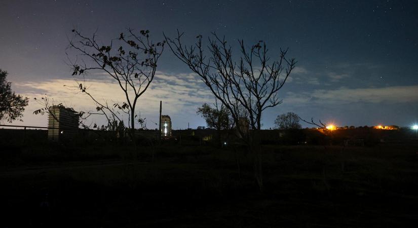 Hat ember meghalt az Ukrajnára mért éjjeli orosz légicsapásokban, az ukránok a fekete-tengeri orosz kőolajterminálnak vágtak oda