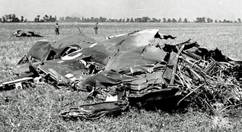 Rákóczifalvára zuhant a Liberátor bombázó – galériával