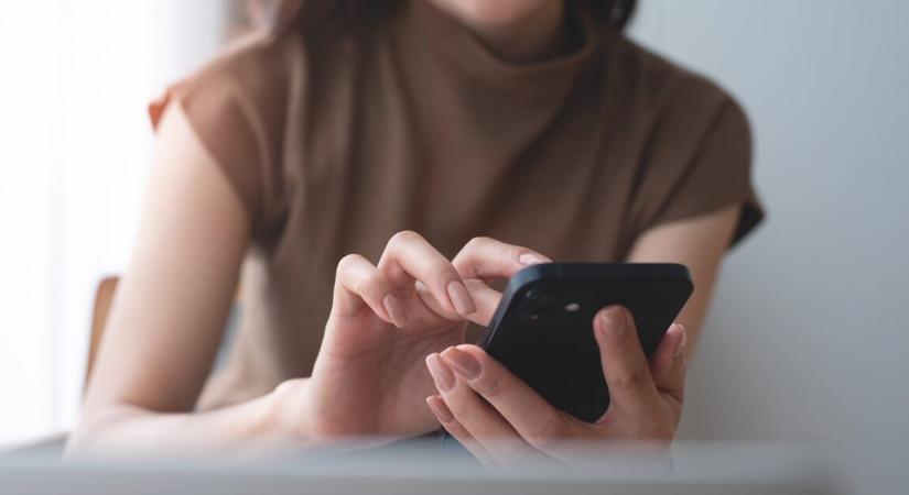 Feszültségbe és kínos pillanatokba ment át egy születésnapi családi tradíció