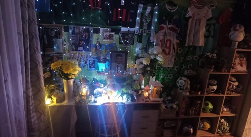 „Nagyon nehéz ez az időszak..." - Gyertyák égnek a 15 évesen elhunyt Csabika urnája mellett