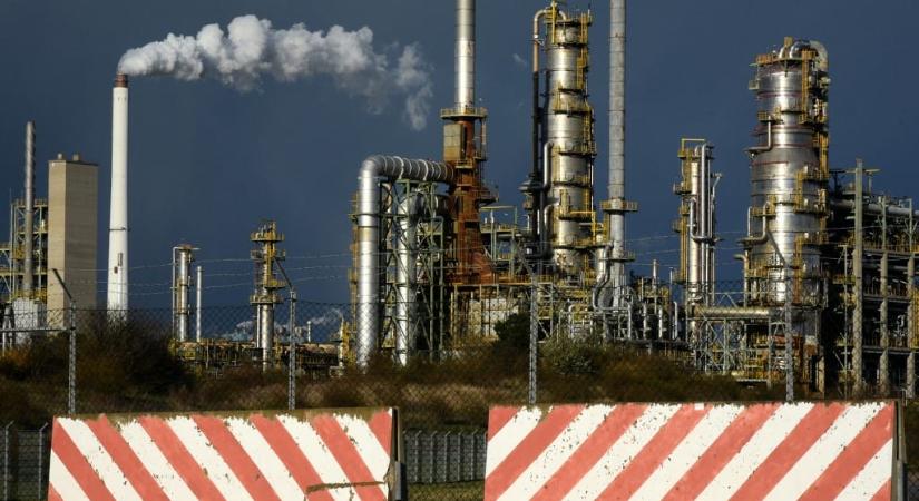 Kevesebb orosz olajat vesz Törökország az amerikai szankciók miatt