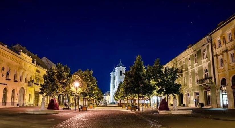 Hatalmas zombi tűnt fel Gyöngyösön