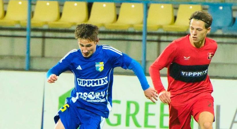 Boldogan térnek haza Ajkáról