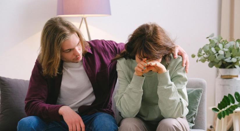 "A barátom egy baleset után rájött, hogy az élet túl rövid és másokkal is akar szexelni"