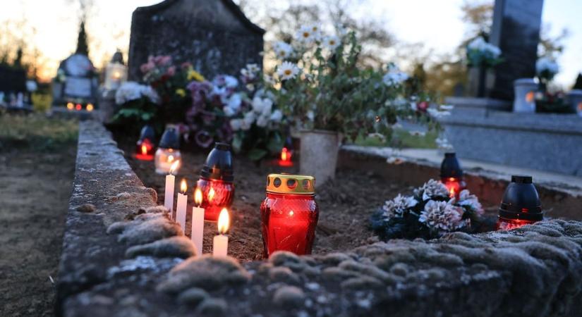 Gyerekként a mamával jártam a temetőbe, ma már az ő sírjára is mécsest hozunk (galériák)