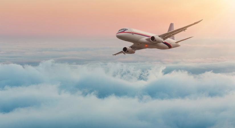 Beismerték az amerikaiak: a légiirányítók hiánya miatt nő a repülési kockázat