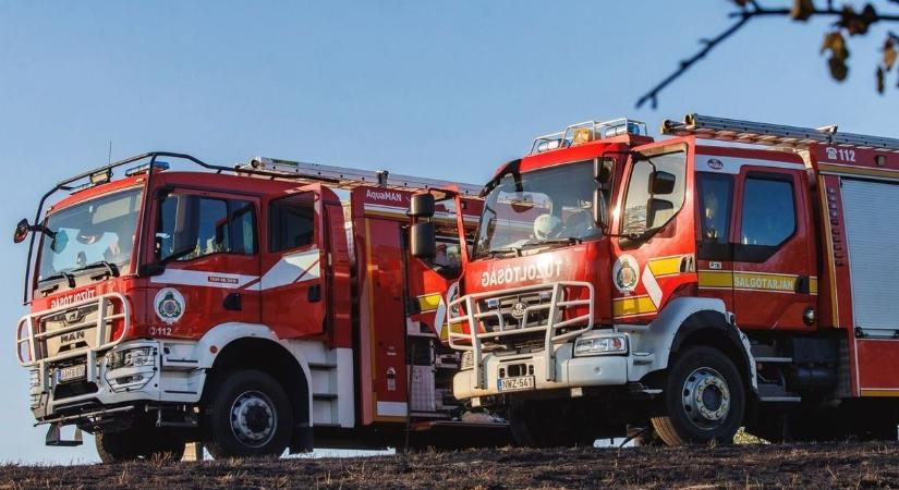 Frontális karambol történt a 84-es főúton