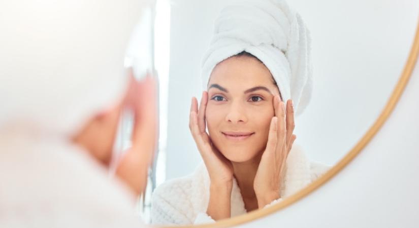 Nem a körte, nem is a szőlő: ez az őszi gyümölcs fiatalabbá teszi a bőrt, mint bármelyik krém