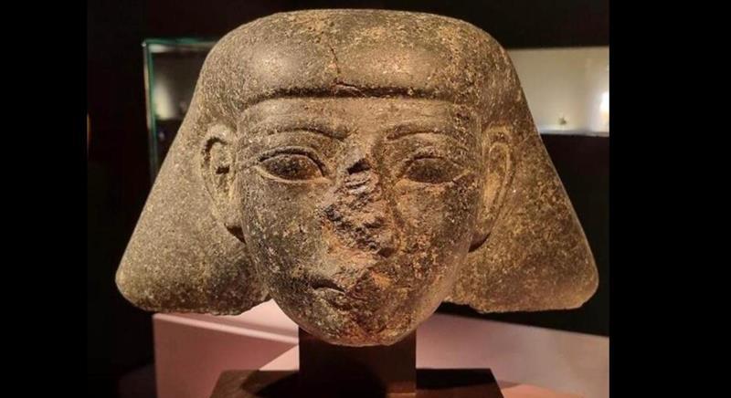 Ellopott óegyiptomi műkincs került vissza Kairóhoz