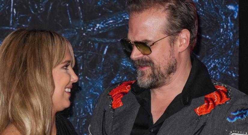 Botrány: Millie Bobby Brown zaklatással vádolta meg a Stranger Things másik sztárját, David Harbourt