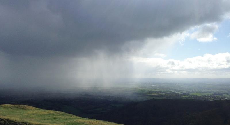 Csapadék és lehűlés kíséretében hidegfront vonul át felettünk