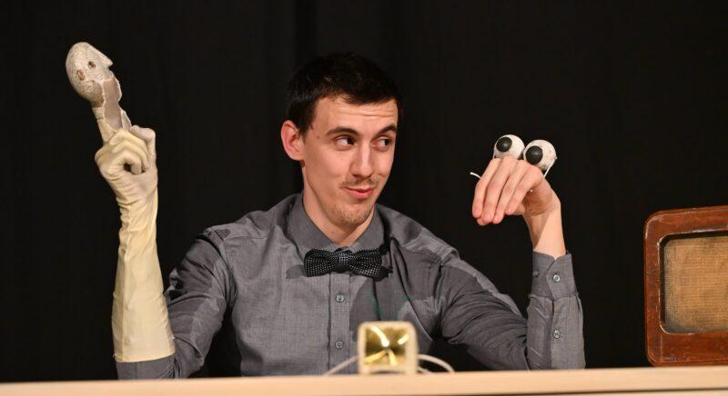 Lázárervinösszes – Tantermi előadás érkezik a Jurányiba