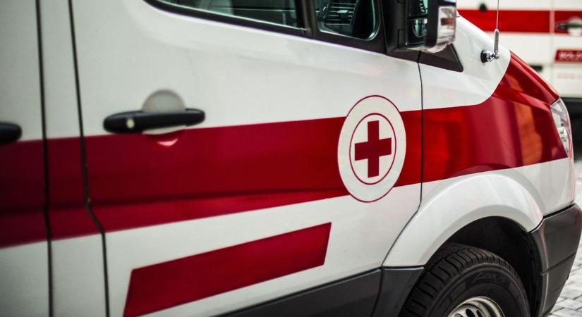 Így bántak egy idős férfivel a miskolci betegszállítók