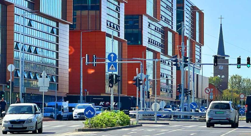 Elapadhat Budapest gyógyfürdőinek vize a Bosnyák téri irodakomplexum miatt, ahol termálvízzel akarnak fűteni Tiborcz István barátai