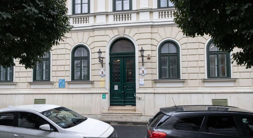 Németországban is futtatták, sokat kerestek a nő szolgáltatásaival