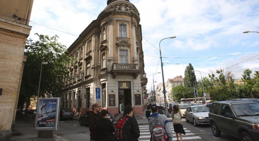 Szlovákiában maximálták a gyaloglás sebességét – Kovácsnének senki nem szólt