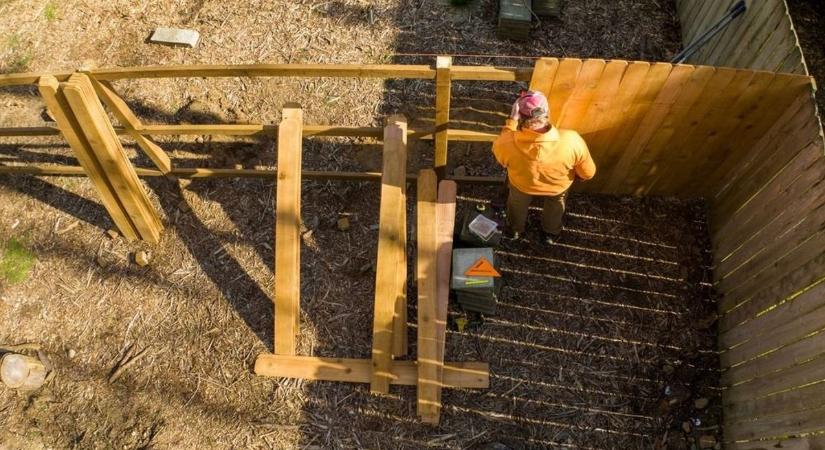 Kerítést építenél? Komoly bírságot kockáztatsz, ha nem ismered a szabályokat