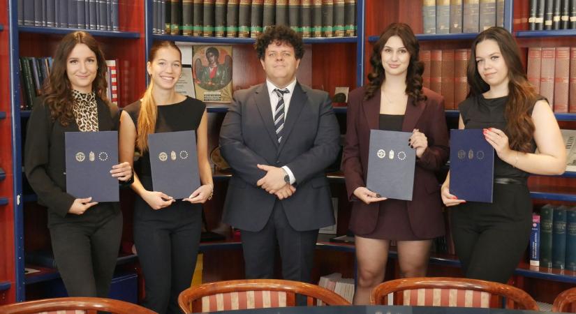 Négy kiemelkedő tehetség kapott díjat