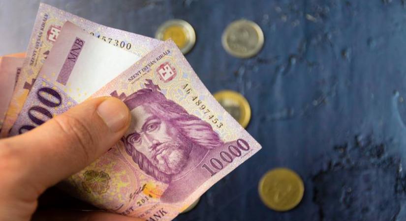 Később jön a családi pótlék: itt a pontos dátum