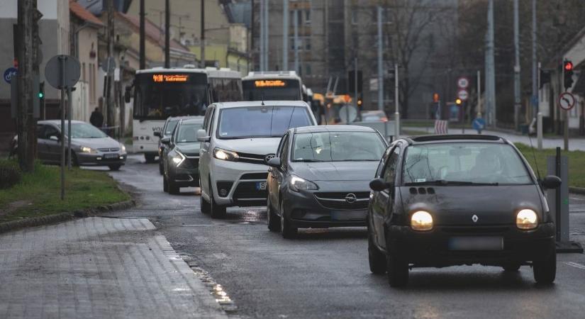 Ilyet se látni mindennap! Nagyon merész húzás volt ez a debreceni rollerestől – videóval