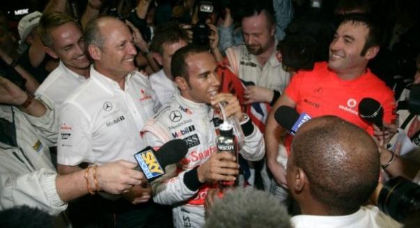 F1-Archív: Hamilton világbajnokként ébred