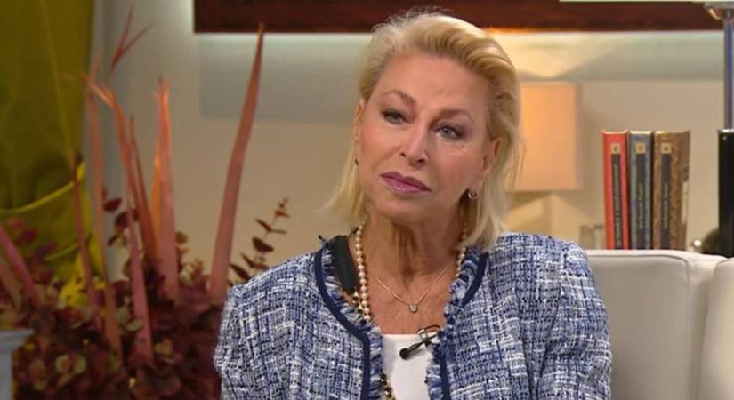 Ungár Anikó ritkán látott férje igazi sármőr: Tibor 21 éve a tenyerén hordja